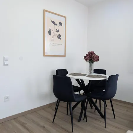 Apartment Lovely For 3 Biberach an der Riss