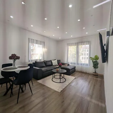 Apartment Lovely For 3